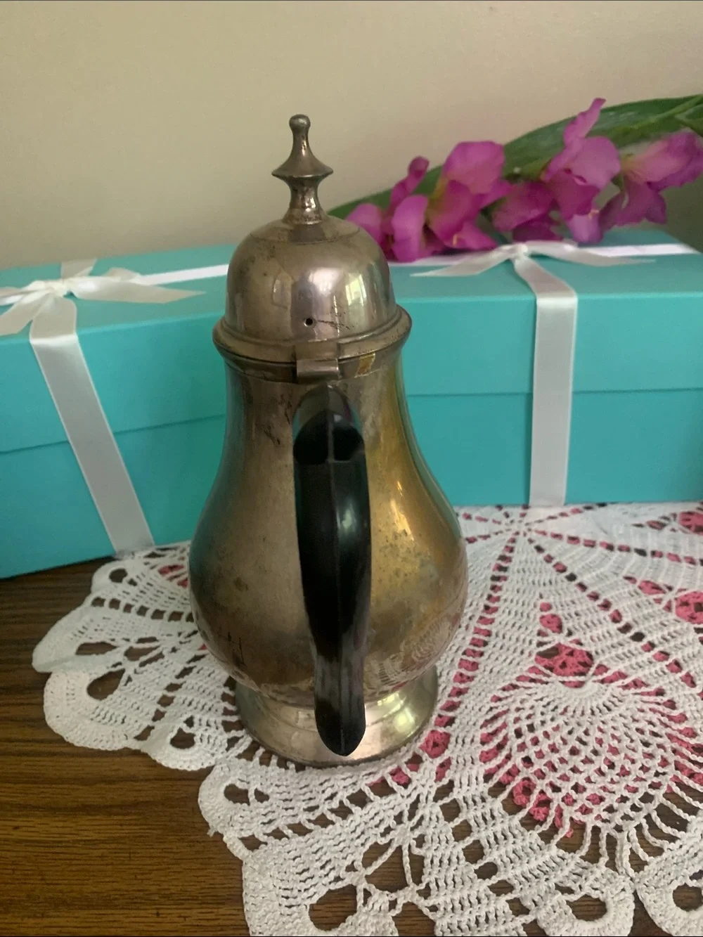 Vintage Silver-Tone Coffee Pot with Black Handle - Home Kitchen